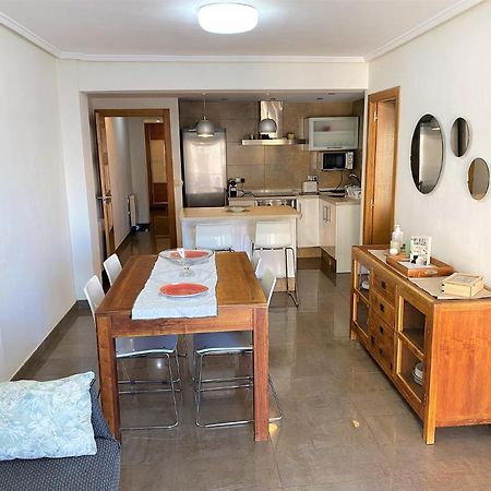 Renovated Apartment Steps Away From The Beach كولرا المظهر الخارجي الصورة