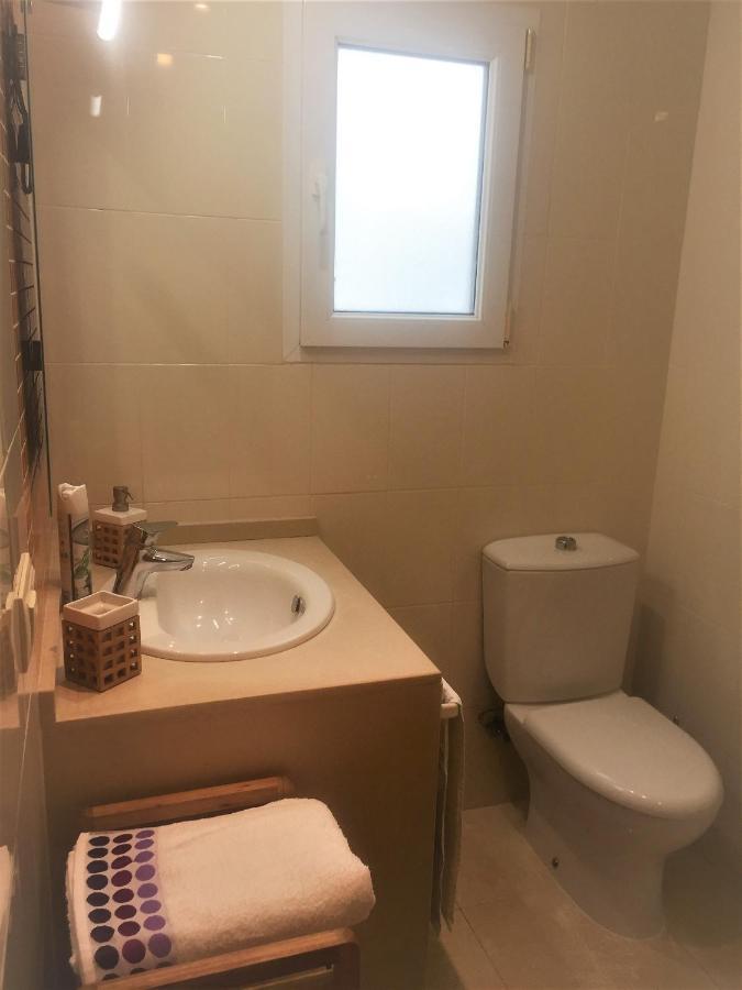 Renovated Apartment Steps Away From The Beach كولرا المظهر الخارجي الصورة