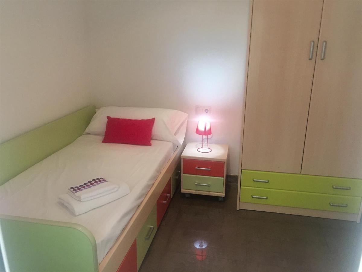 Renovated Apartment Steps Away From The Beach كولرا المظهر الخارجي الصورة