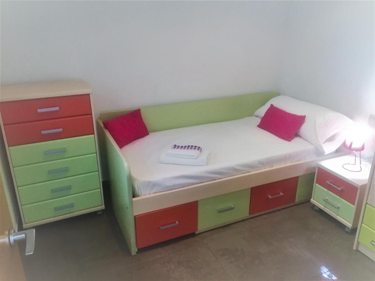 Renovated Apartment Steps Away From The Beach كولرا المظهر الخارجي الصورة