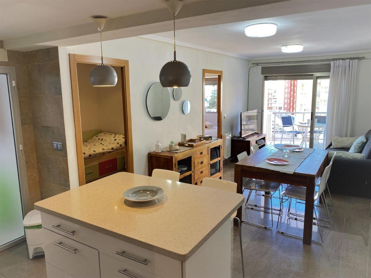 Renovated Apartment Steps Away From The Beach كولرا المظهر الخارجي الصورة